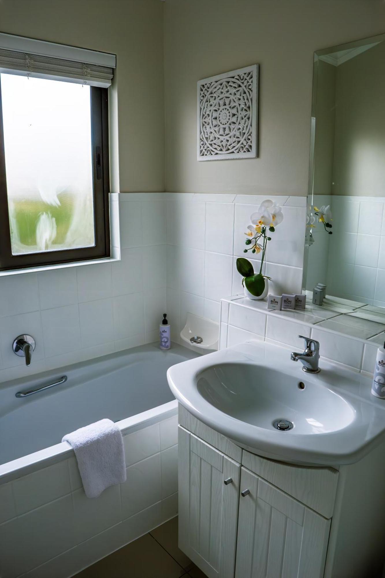 Majorca Apartments By Bon Hotels Cape Town Bagian luar foto